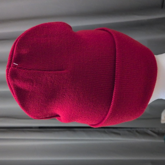 Buc-ee's Red Unisex Beanie Skull Cap Like New - Picture 3 of 7